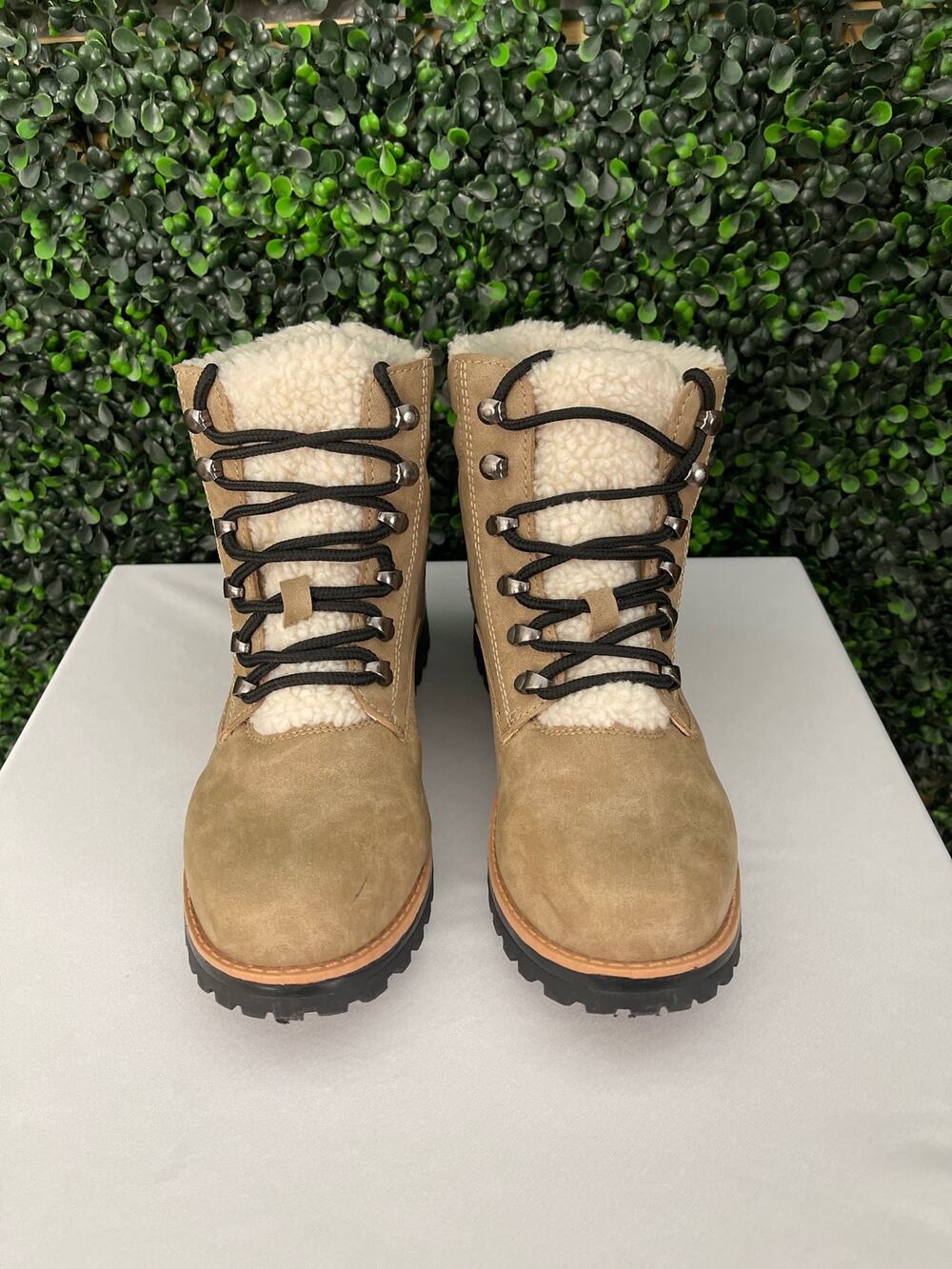 YO KI Women’s Lace up Boot, Faux Fur Lining, Size 39 (8.5) Chunky Heel